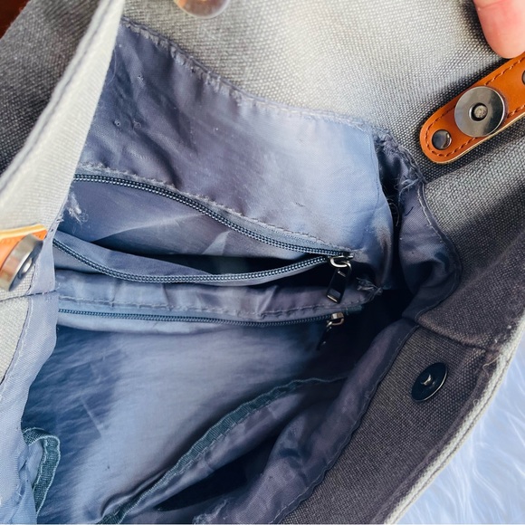 Gray canvas shoulder bag with 6 pockets and adjustable shoulder strap - Picture 9 of 11